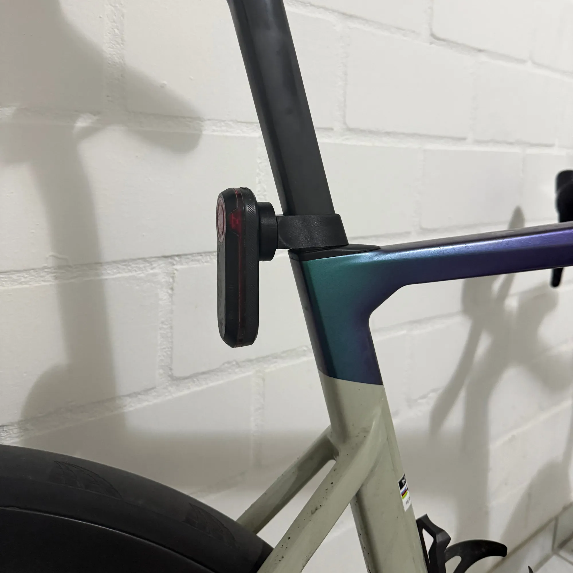Garmin Varia Halterung am Rose Xlite mit D-Shape-Sattelstütze